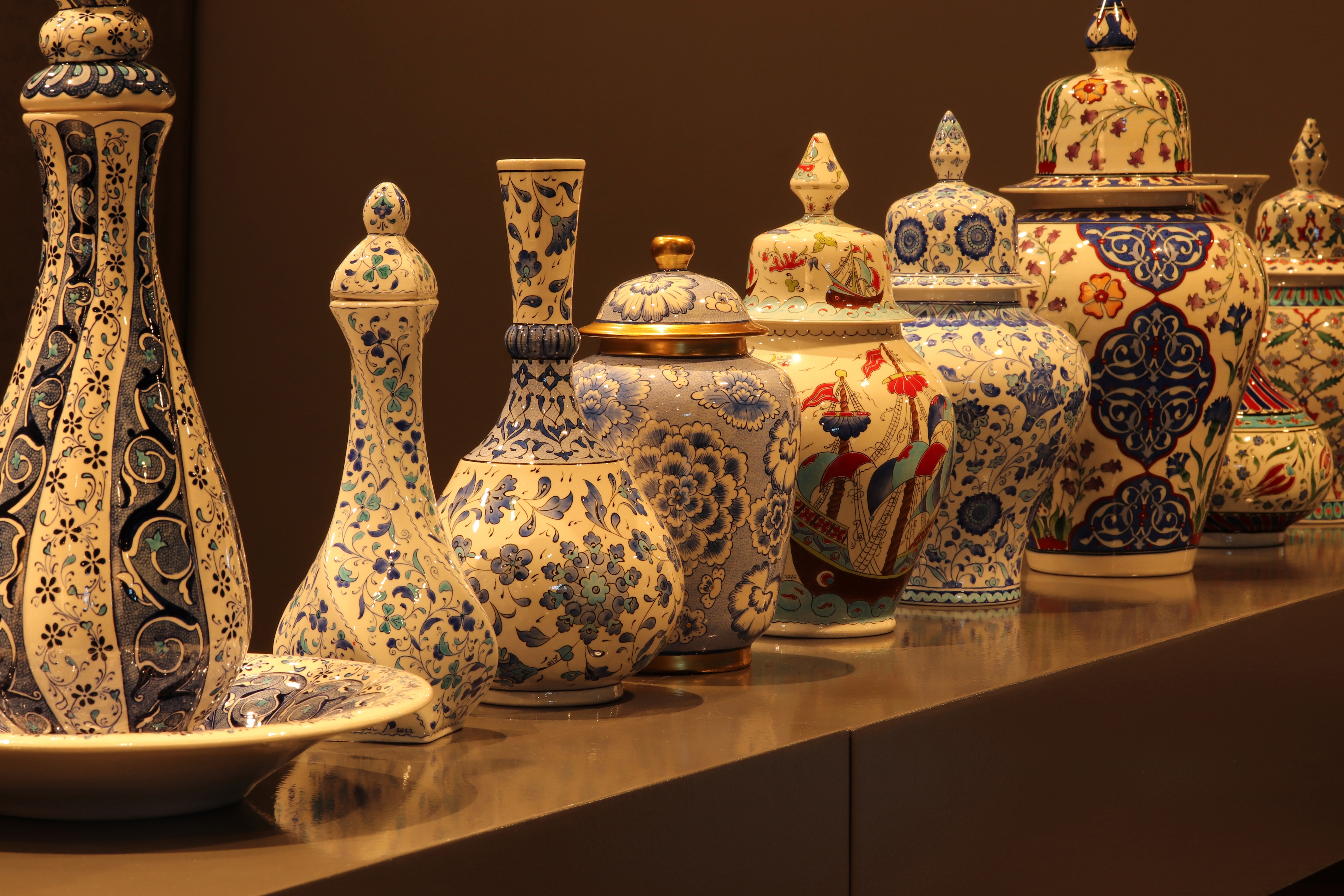 Antique ceramics, vases and quality antiques